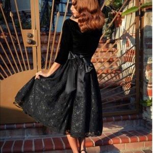 Pin Up Girl Clothing Francesca Lace skirt